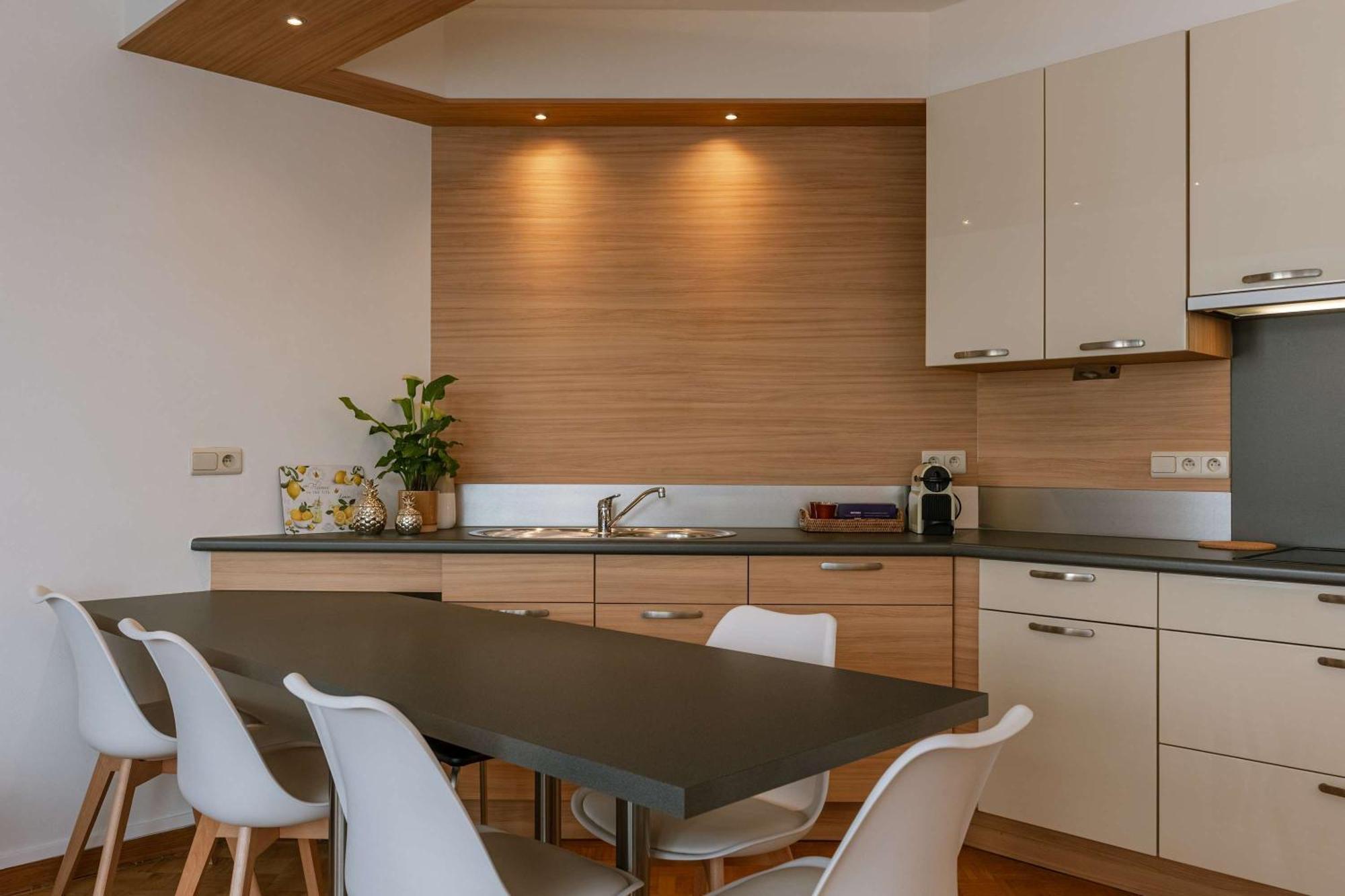 Light-filled With Lateral Sea View Appartement *